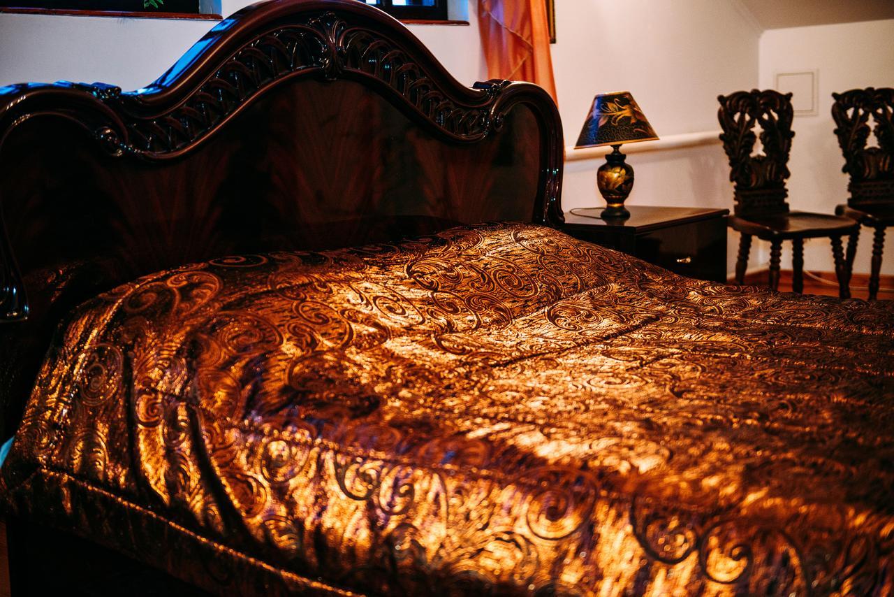 Antique House Hotel Doubno Extérieur photo