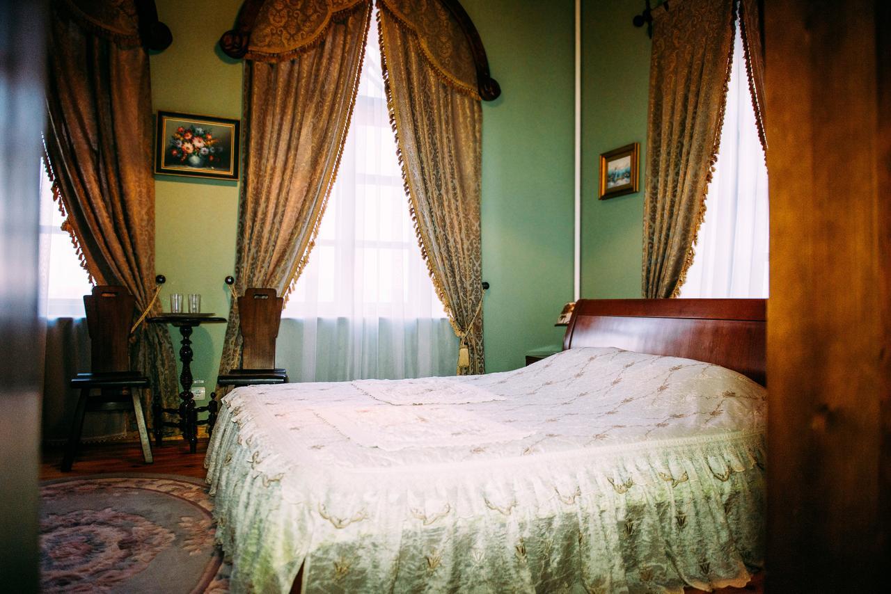 Antique House Hotel Doubno Extérieur photo