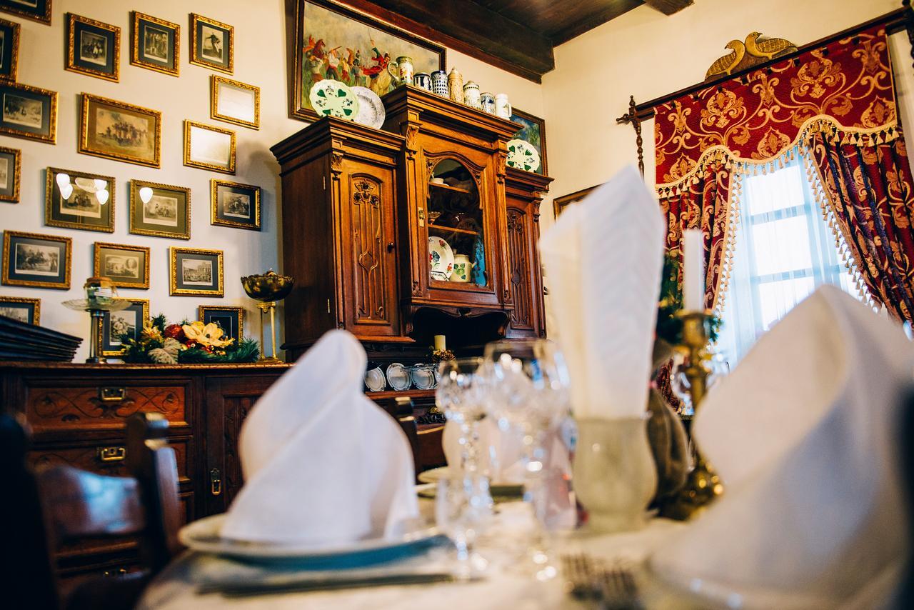 Antique House Hotel Doubno Extérieur photo