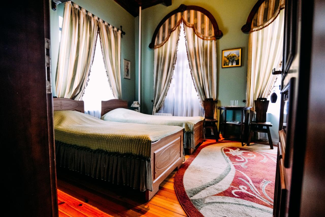 Antique House Hotel Doubno Extérieur photo