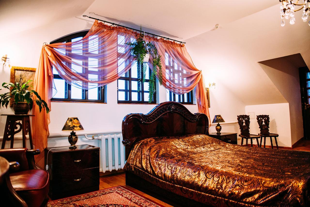 Antique House Hotel Doubno Extérieur photo