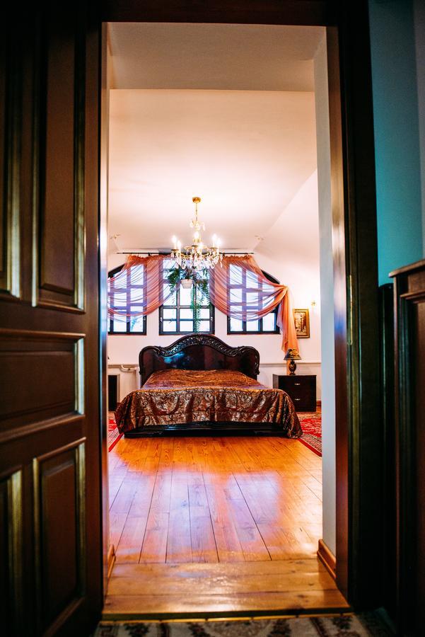 Antique House Hotel Doubno Extérieur photo